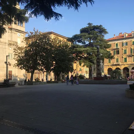 公寓 Casa Fiorella *