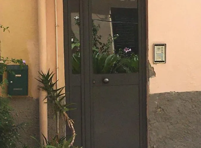 Casa Fiorella Apartment *